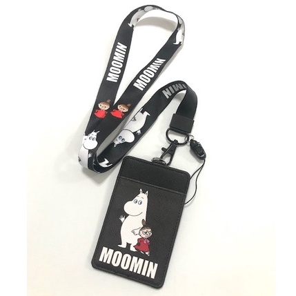 MOOMIN 2B  ที่ใส่บัตร ซองใส่บัตร พร้อมสายคล้องคอ ลาย MOOMIN งานดี สวยงาม สำหรับ บัตร 6x8 cm  8118