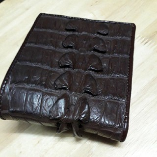 กระเป๋าสตางค์หางจระเข้สีน้ำตาล crocodile wallet brown  color