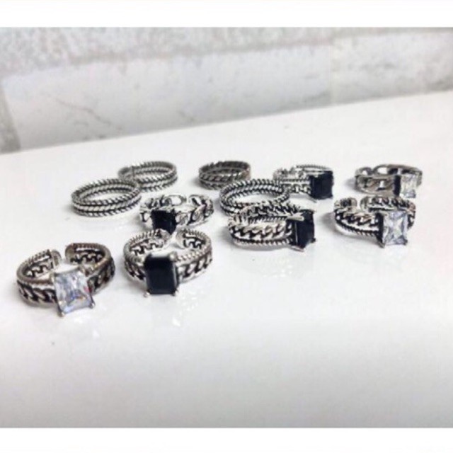 (พร้อมส่ง) แหวนเงิน พลอยนิล พลอยใส