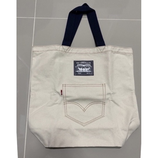 กระเป๋าผ้า levis สภาพดี