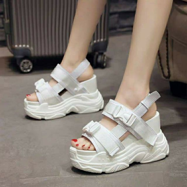 𝐏𝐫𝐞-𝐨𝐫𝐝𝐞𝐫 พรีออเดอร์รองเท้ารัดส้น ส้นตึก สูง 11.5 cm Platform Shoes (A87)
