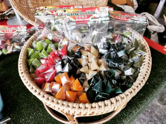 แม่เ​ฉวี​วรรณ​ เชียงใหม่​ กาละแม​เสวย กาละแม​รวมรสและห่อใบตองอบสะอาด 500 กรัม