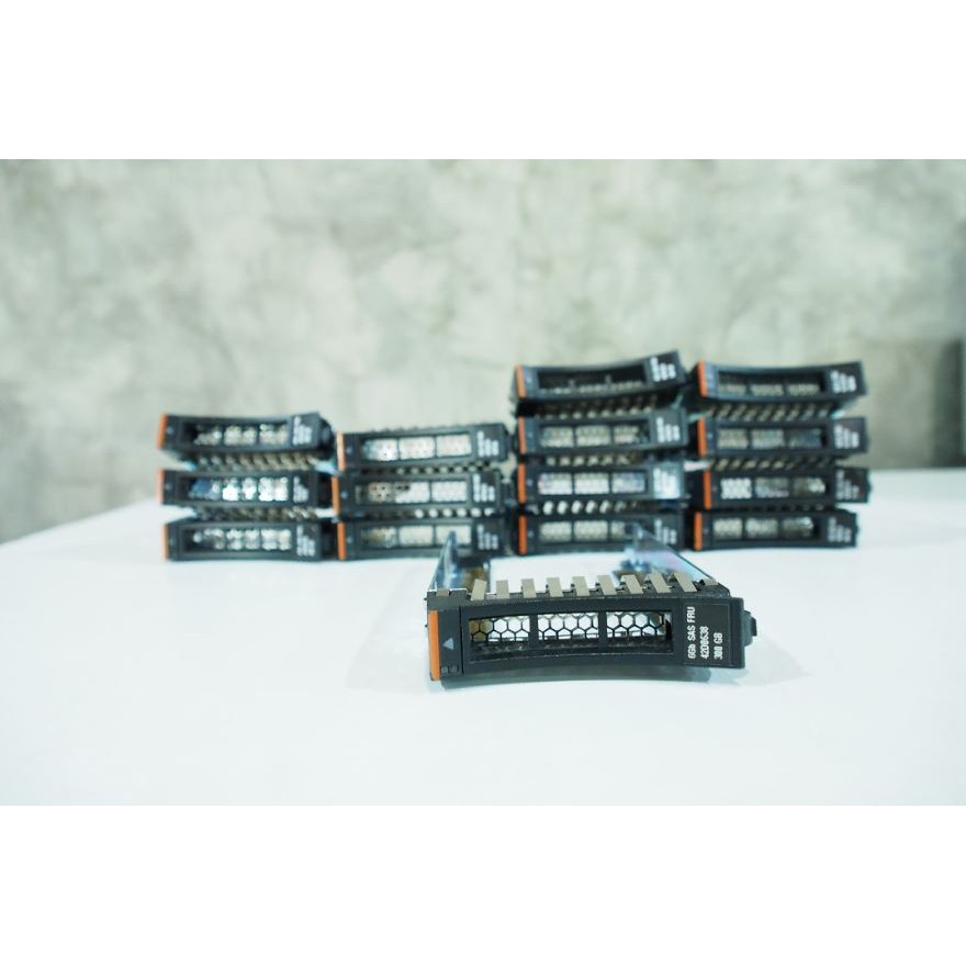 tray caddy hdd sas for x3400 x3550 x3650 M2/M3/M4 ขนาด 2.5นิ้ว
