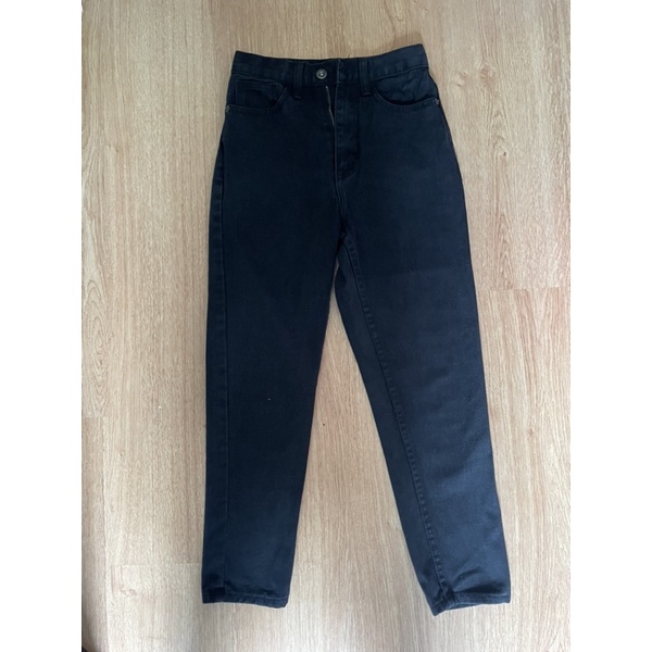 กางเกงยีนส์ทรงบอยสีดำ ป้าย Niyom JEANS