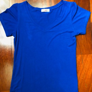 เสื้อยืด สีน้ำเงิน หนา นุ่ม