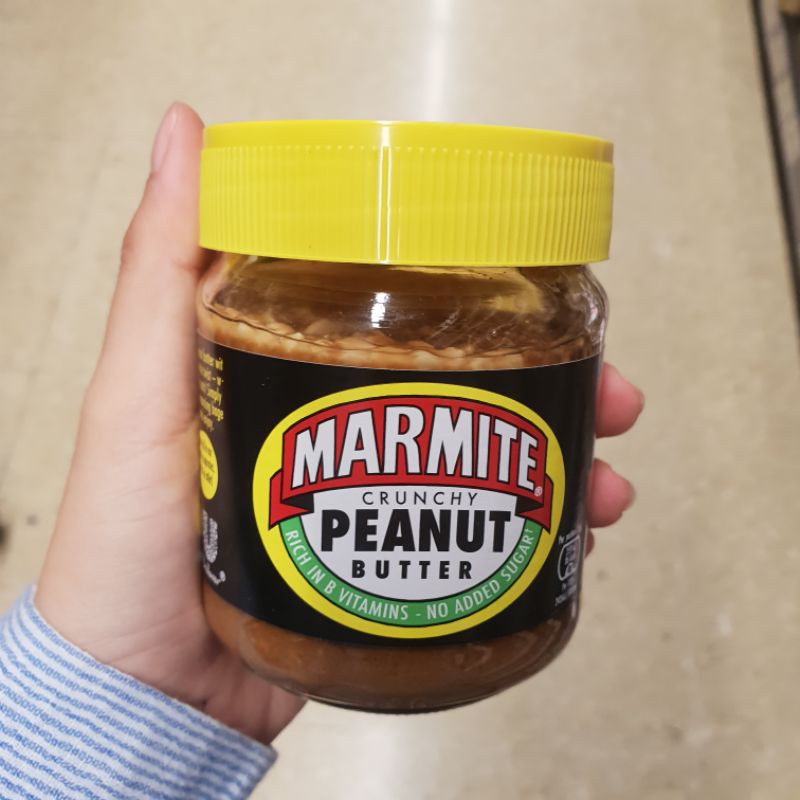 เนยถั่วแบบหยาบ มาร์ไมท์ Marmite Crunchy Peanut Butter 225g.