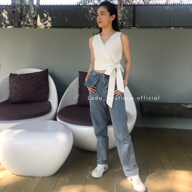 Lilly Top เสื้อคอวี มีโบว์ผูกข้างเก๋ๆ