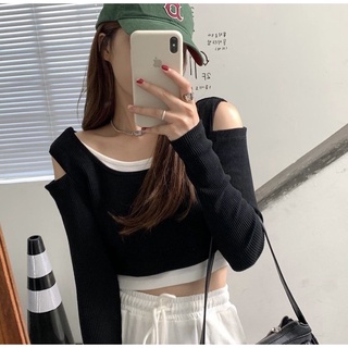 Crop top🤍✨ เสื้อเปิดไหล่