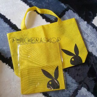 กระเป๋าผ้าสปันปอนด์ ยี่ห้อ  Playboy แท้ ซื้อ 1 แถม 1 ใบเล็กแถมใบใหญ่ค่ะ