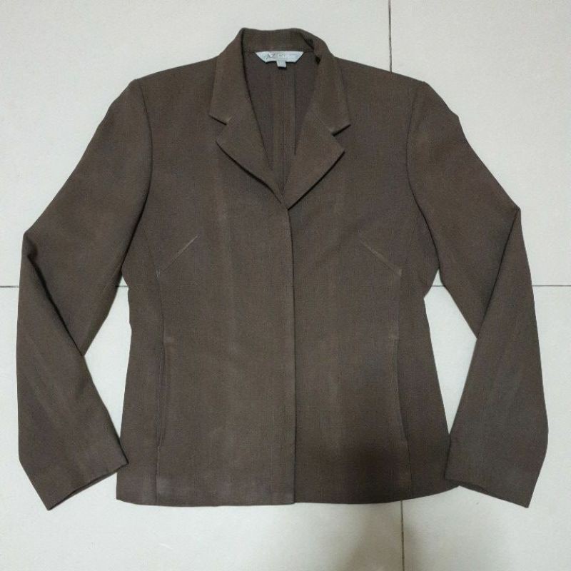 เสื้อสูท aiiz Career สีน้ำตาล
