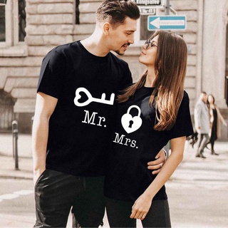 เสื้อยืดแขนสั้นลําลอง คอกลม พิมพ์ลาย Mr And Mrs เหมาะกับของขวัญวันวาเลนไทน์ สไตล์สตรีท สําหรับผู้ชาย และผู้หญิง