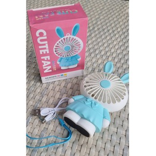 พัดลมพกพา MINI CUTE FAN ลายการ์ตูน ใบพัดยาว 3 นิ้ว ปรับแรงลมได้ 2 ระดับ มีไฟในตัว ชาร์จไฟได้ผ่านPort MICRO USB  มีสายคล้