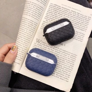 ทอซิลิโคนกันกระแทกสําหรับ AirPods 1 2 3 4 Pro กรณีแฟชั่น Soft Silcione กันกระแทกป้องกันเต็มรูปแบบพร้อมตะขอสําหรับ AirPods Pro 2 3 ฝาครอบ