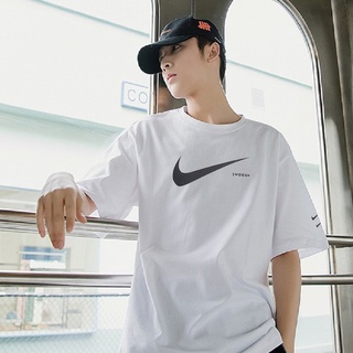 โลโก้ Nike พร้อมเสื้อยืดคู่รุ่นเกาหลีแท้อย่างเป็นทางการของ swoosh SlV