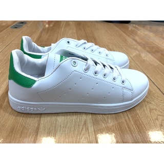 รองเท้า Adidas ผ้าใบ Stan smith.