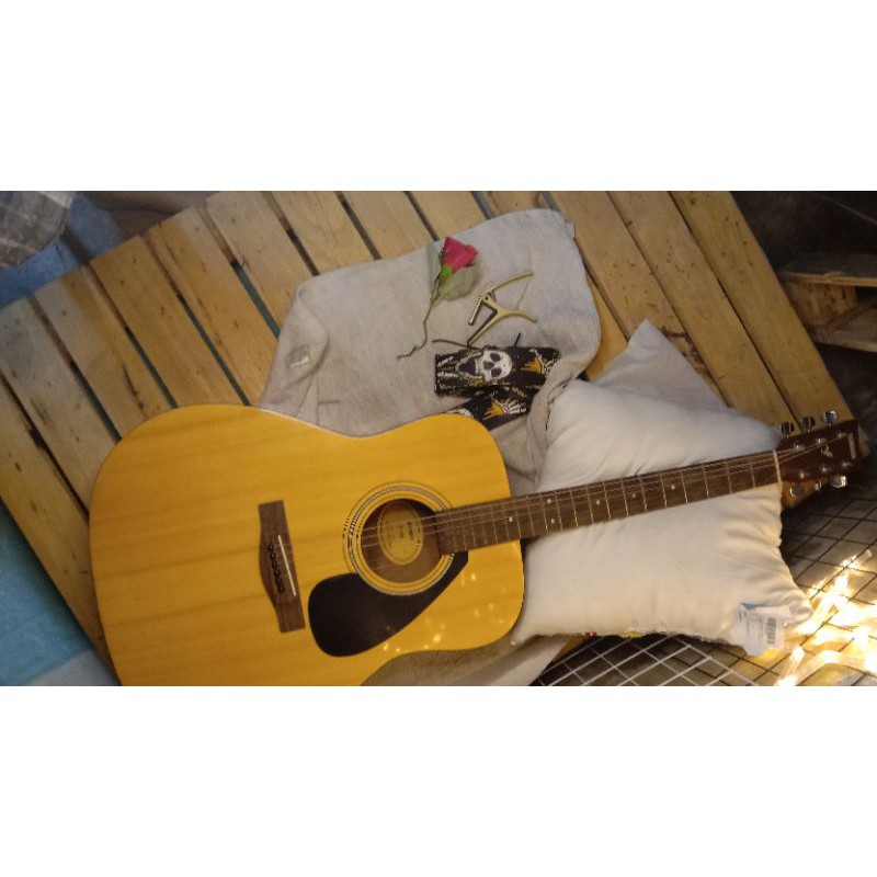 กีต้าร์โปร่งตัวใหญ่ Yamaha F310 มือสอง ราคาถูก