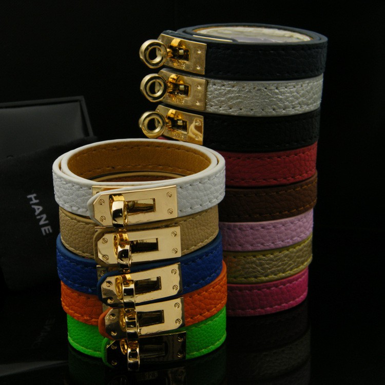 สร้อยข้อมือกำไลข้อมือหนัง PU สีเขียวสำหรับสตรี