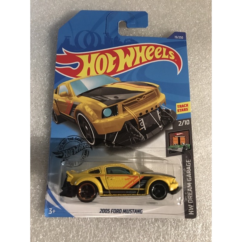 Hot Wheels FORD MUSTANG