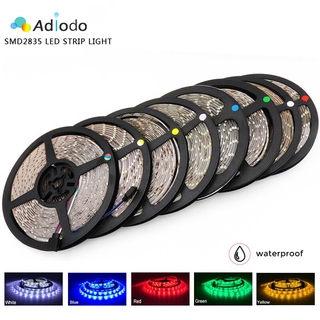 Adiodo ไฟเส้น LED 5M / ม้วน RGB วอร์มคูลไวท์สีแดงสีเขียวสีน้ำเงินสีเหลืองยืดหยุ่น 2835 สีเดียว Waterproof 60LEDs / M Bande Diode Tape