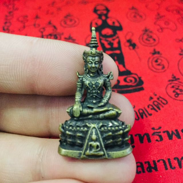 สมเด็จองค์ปฐม พระพุทธเจ้าพระองค์แรกของโลก ทองเหลือง