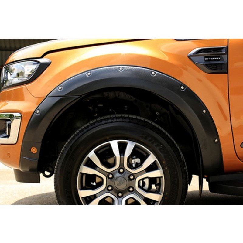 คิ้วล้อ Ford Ranger ขนาด 6 นิ้ว มีหมุด ทรง Raptor สีดำด้าน