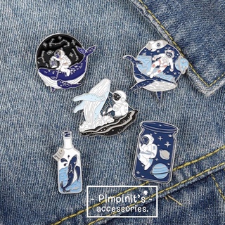 🇹🇭 พร้อมส่ง : 🐋🧑🏻‍🚀 เข็มกลัดเซ็ทวาฬและนักบินอวกาศ | Whale &amp; Astronaut Enamel Brooch Pin Set.