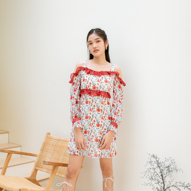 Voravong | canna lily dress เดรสสั้นลายดอก เปิดไหล่