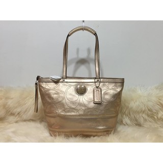 Impcoachza พร้อมส่ง กระเป๋าสะพาย Coach รุ่น Coach Signature Stripe Stitched Metallic Tote