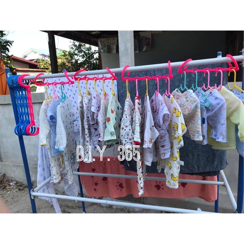(ราคาชิ้นละ 24 บาท > ซื้อ10ชิ้น แถม1ชิ้น)‼️ ไม้แขวนเสื้อ 5 ช่อง ตากผ้ากันลม จัดระเบียบตู้เสื้อผ้า thumbnail 3
