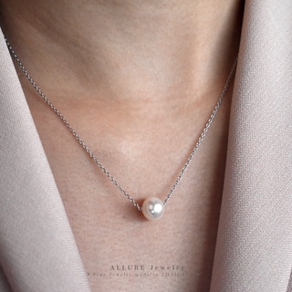 สร้อยเงินแท้ 925 ชุบทองคำขาว พร้อมจี้มุกน้ำจืดแท้ [ Fresh Water Pearl - Allure Jewelry ]