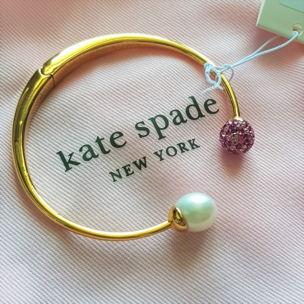 พร้อมส่ง!! กำไล Kate Spade Enamel Spades and Studs Floral Earrings ของแท้จาก USA มาพร้อมถุงผ้าแบรนด์สีชมพู 😍
