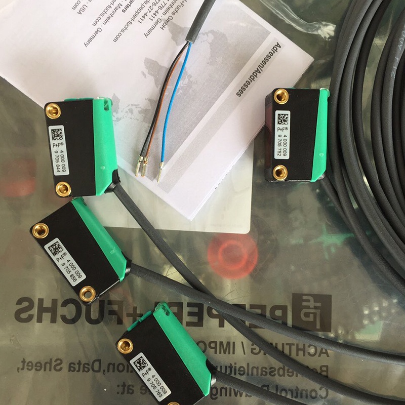YTH Beijiafu P + F photoelectric switch รุ่น ml100-8-1000-rt / 102 / 115