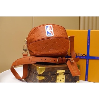 กระเป๋าสะพาย หลุย x NBA Ball in Basket Bag Size30cm