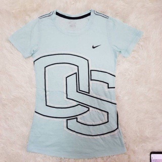 เสื้อNikeใส่เล่นกีฬาทรงเข้ารูปผ้าบางๆๆ