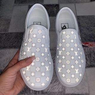 [Classic] รองเท้าผ้าใบVANS Slip On Custom “Louis Vuitton” 3 แบบสี สะท้อนแสง (แถมกล่อง) รองเท้าผ้าใบชายหญิง รองเท้าแฟชั่น