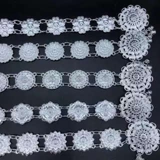 Vintage jewelry เครืองประดับโบราณเข็มขัดดอกไม้อีสานชุดล้านนาไทหัวเข็มขัด สีเงิน thai belts