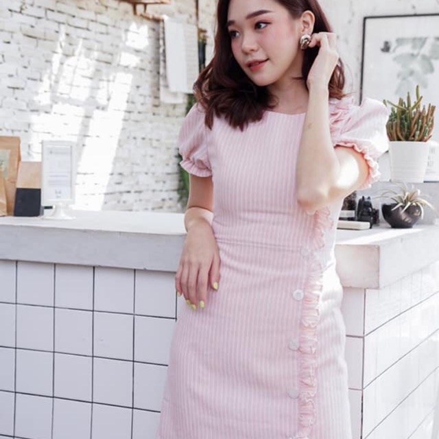 เดรสสีชมพู แบรนด์ nous-us