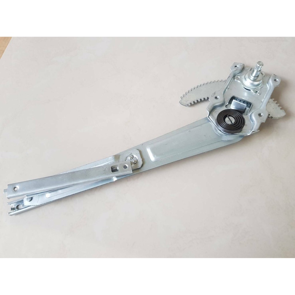 เฟืองยกกระจก  TOYOTA   MIGHTY-X ,LN85-LN90   ข้างLH(ซ้าย)   ไต้หวัน อันละ 380บาท