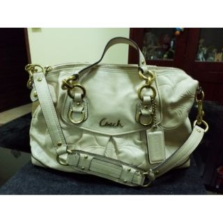 มือสอง COACH รุ่น Ashley Embossed Leather Satchel - Bone F19449