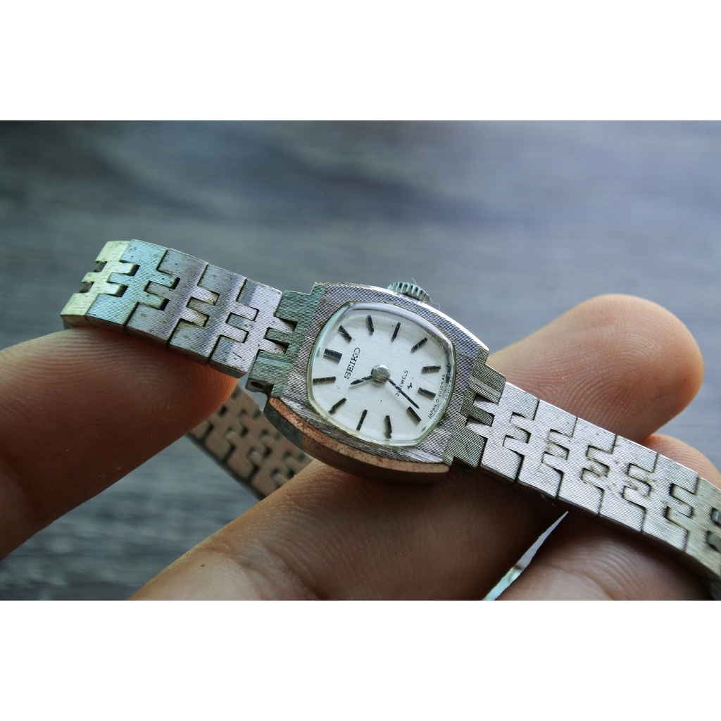 นาฬิกา Vintage มือสองญี่ปุ่น Seiko  ระบบ ไขลาน 21j 10-3590  White Dial ชุบทองคำขาว 19mm