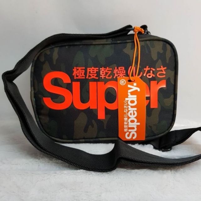 กระเป๋าสะพาย Superdry