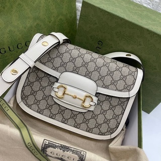 Gucci Original Grade Size25cm หนังแท้แคนวาสสวยแบบต้นฉบับเลยค่ะ คัตติ้งเนี๊ยบ ถ่ายจากสินค้าจริงค่ะ ซูมดูลายหนังใกล้ได้ค่ะ