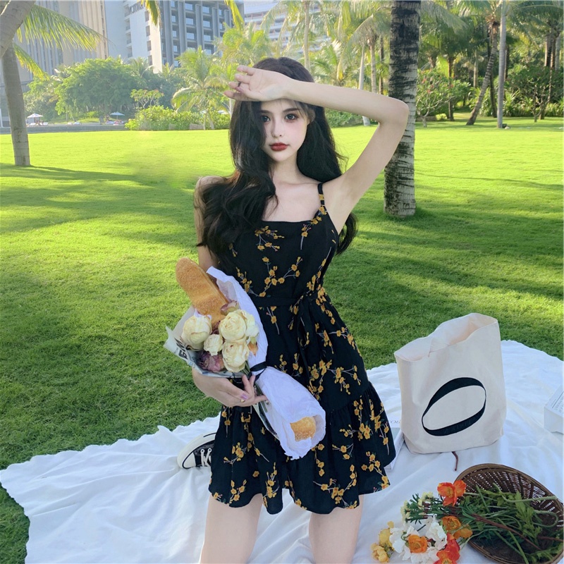 💥Fairy style💥 พร้อมส่ง ชุดเดรสกระโปรงแฟชั่น สายเดี่ยว สีดำ ลายดอกสีเหลือง ทรงสวย สไตล์เกาหลี 💝 #DS043