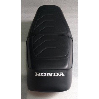 เบาะ Honda gl100 125 ss1 เบาะเดิม Gl100 125 ss1 เบาะทรงเดิม ผ้าลาย (พื้นเหล็ก)*เบาะแบบเปิดออกทางด้านข้าง* 1ใบ