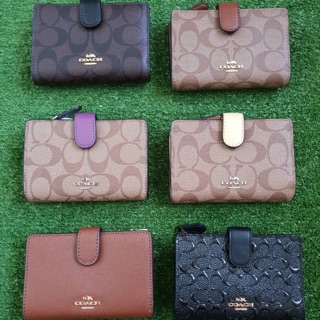 Coach กปต พับสั้น