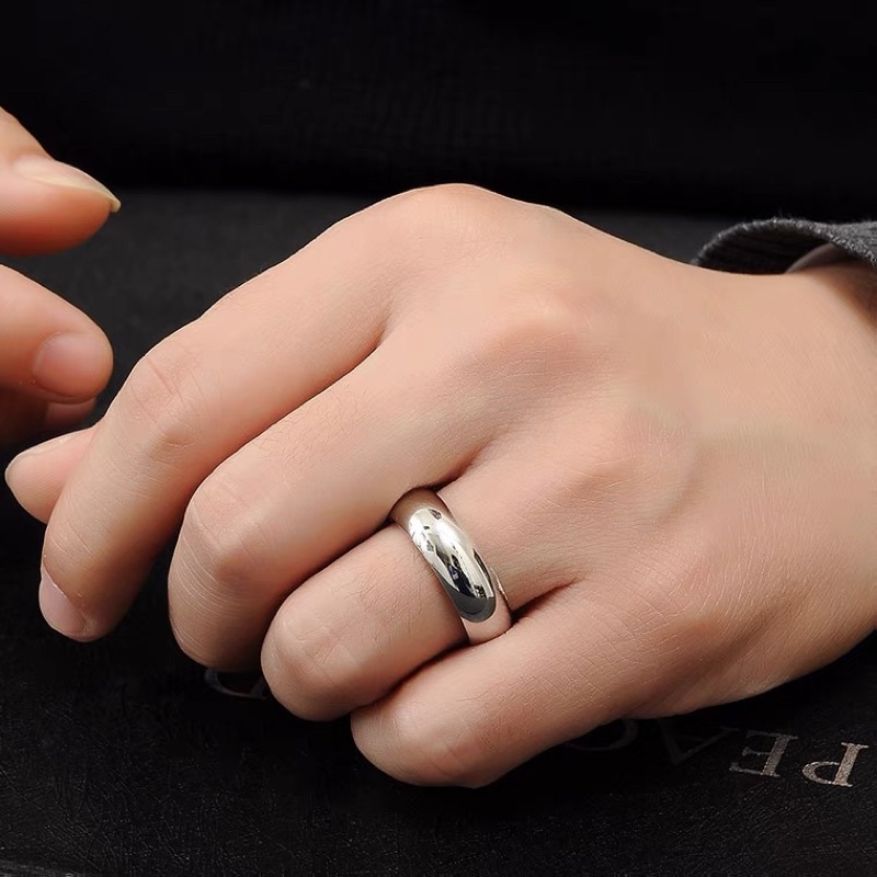 💍💍แหวนสแตนเลส แหวนปลอกมีด แหวนไทเทเนียม  💥สีเงิน-สีทอง 0.6 mm🔥ไม่ลอกไม่ดำ🔥สำหรับชาย-หญิง