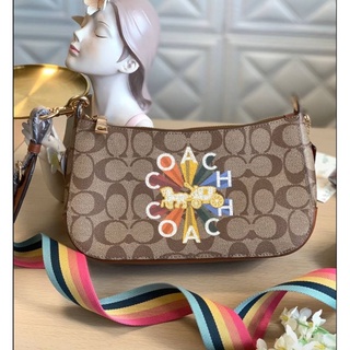 Coach #C6817 พอชรุ่นใหม่ หนังลาย c มีสกรีนอักษรโค้ช