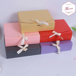 R9 กล่องของขวัญ กล่องสุดชิค 24.5*20*7 CM. พร้อมริบบิ้น