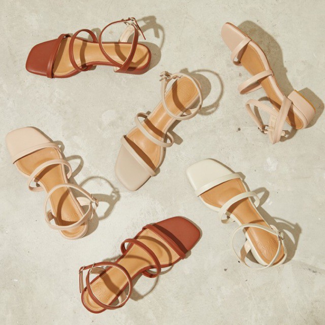 Buckle me triplets รองเท้าแตะรัดส้น (พร้อมส่ง)