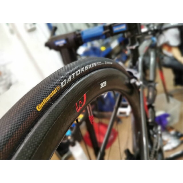 ยางนอกฮาฟ Continental Spinter gatorskin 28x22,25 mm Tubular